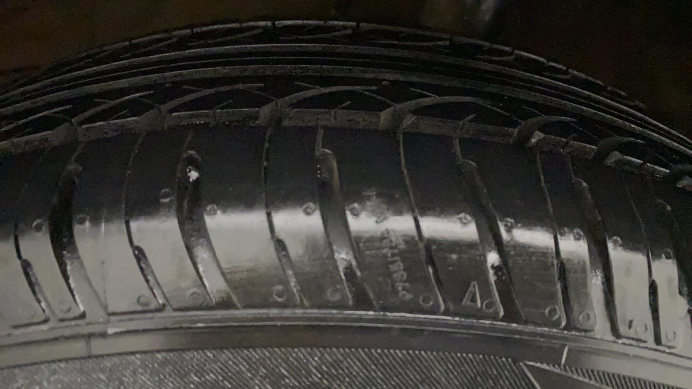 2010 Hyundai i20 MAGNA 1.2, Petrol, Manual, 62,822 km, Right Rear Tyre Tread