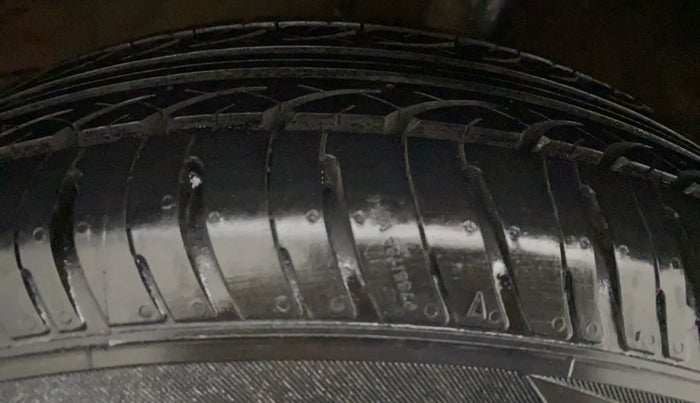 2010 Hyundai i20 MAGNA 1.2, Petrol, Manual, 62,822 km, Right Rear Tyre Tread