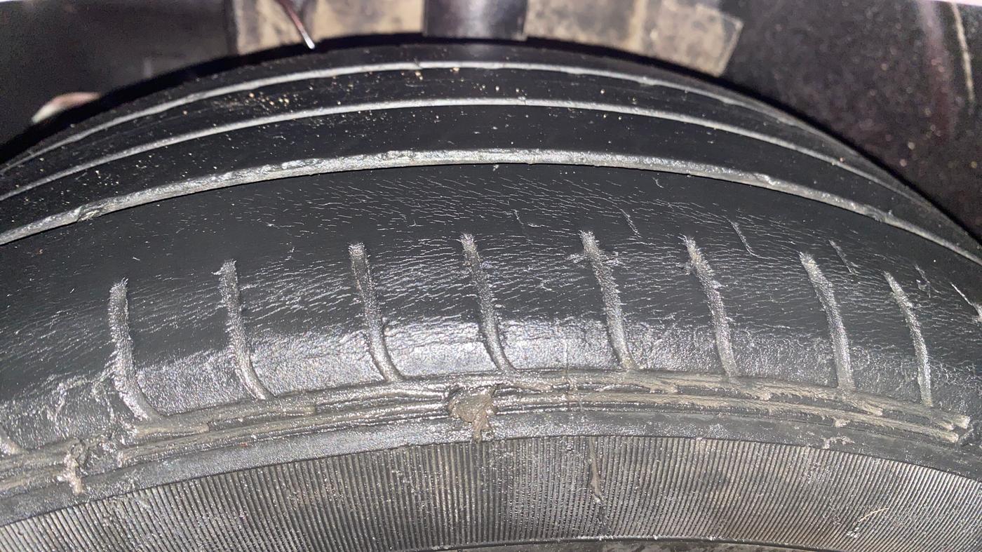 2021 Tata TIGOR XZA PLUS PETROL, Petrol, Automatic, 66,737 km, Left Front Tyre Tread
