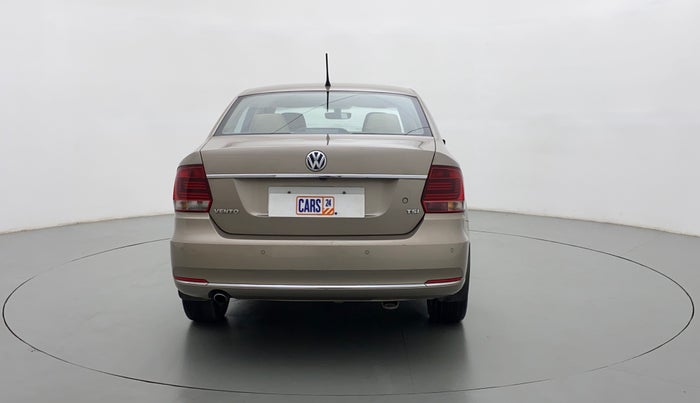2017 Volkswagen Vento HIGHLINE 1.2 TSI AT, Petrol, Automatic, 42,535 km, Back/Rear