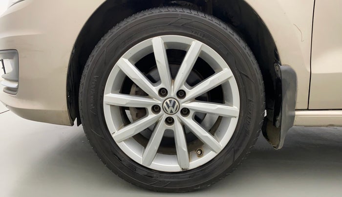2017 Volkswagen Vento HIGHLINE 1.2 TSI AT, Petrol, Automatic, 42,535 km, Left Front Wheel