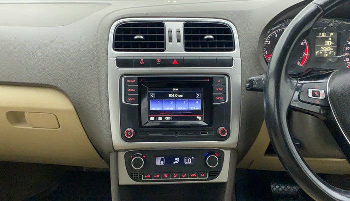 2017 Volkswagen Vento HIGHLINE 1.2 TSI AT, Petrol, Automatic, 42,535 km, Air Conditioner