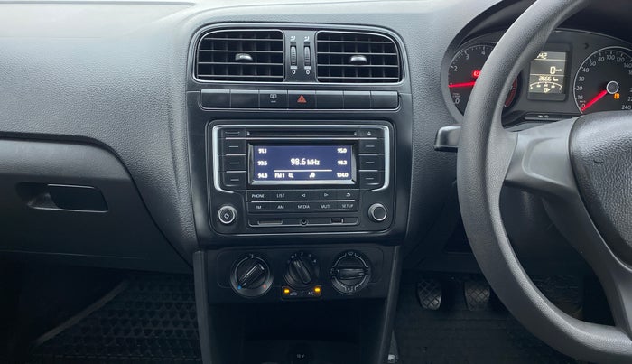 2018 Volkswagen Polo COMFORTLINE 1.0 PETROL, Petrol, Manual, 27,368 km, Air Conditioner