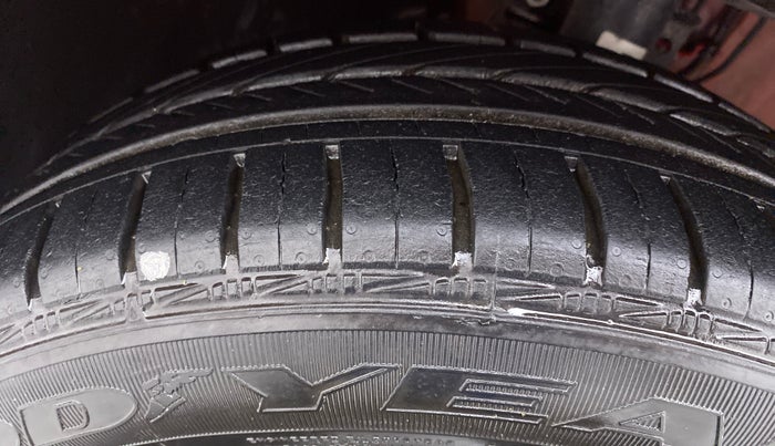 2018 Volkswagen Polo COMFORTLINE 1.0 PETROL, Petrol, Manual, 27,368 km, Left Front Tyre Tread