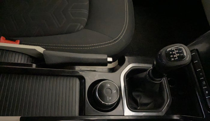 2022 Tata NEXON XZ PLUS (HS) PETROL, Petrol, Manual, 83,410 km, Gear Lever