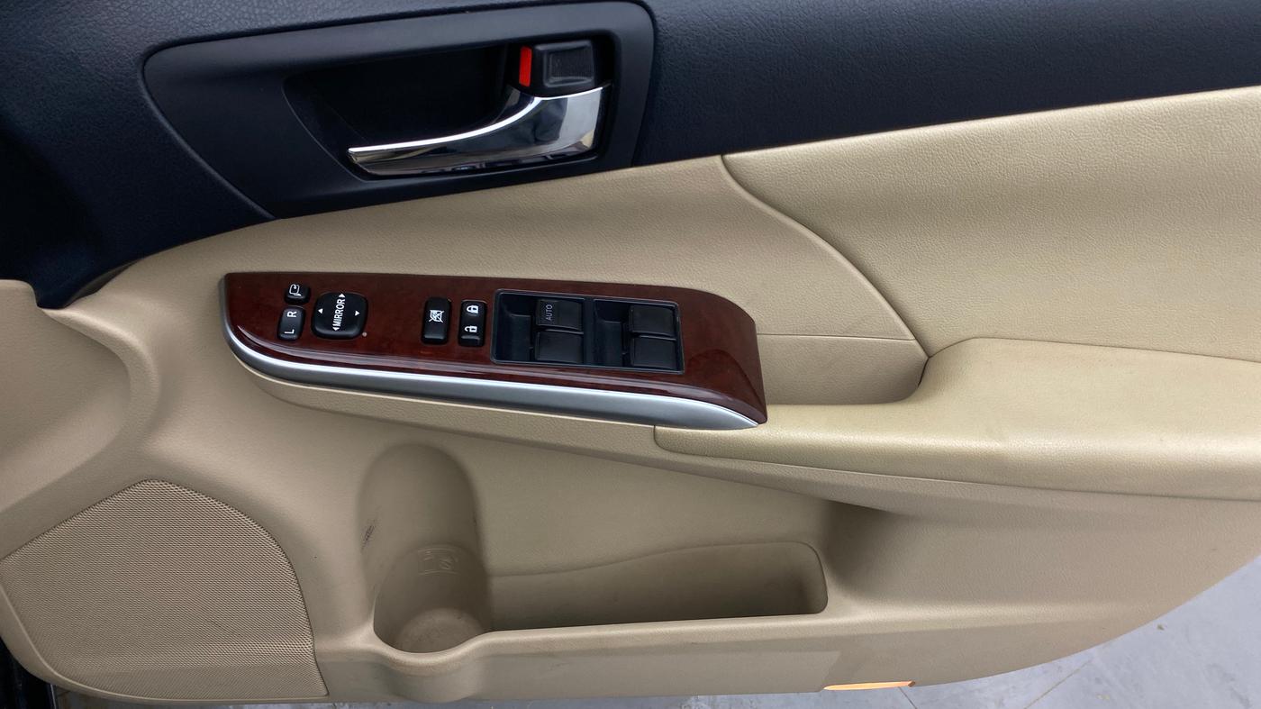 2013 Toyota Camry 2.5L AT, Petrol, Automatic, 46,653 km, Driver Side Door Panels Control
