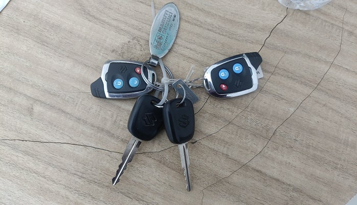 2015 Maruti Alto 800 LXI, Petrol, Manual, 11,926 km, Key Close Up