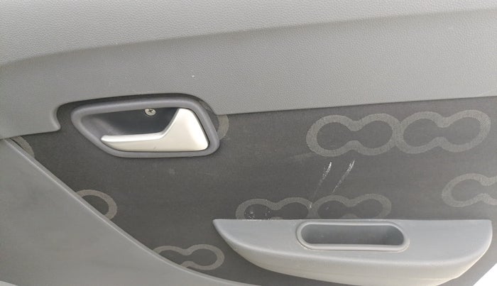 2015 Maruti Alto 800 LXI, Petrol, Manual, 11,926 km, Driver Side Door Panels Control