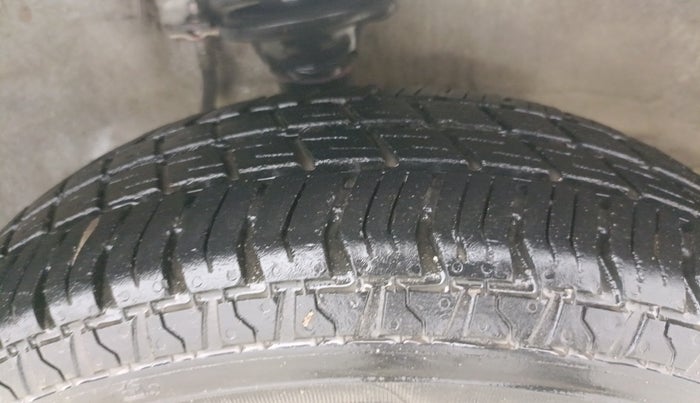 2015 Maruti Alto 800 LXI, Petrol, Manual, 11,926 km, Right Front Tyre Tread