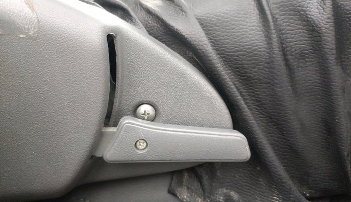 2015 Maruti Alto 800 LXI, Petrol, Manual, 11,926 km, Driver Side Adjustment Panel