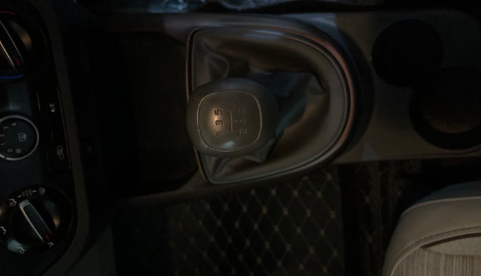 2021 Hyundai AURA S 1.2, Petrol, Manual, 33,902 km, Gear Lever