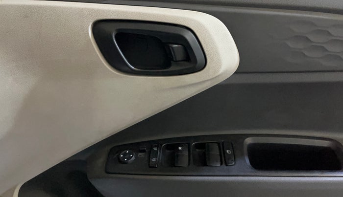 2021 Hyundai AURA S 1.2, Petrol, Manual, 33,902 km, Driver Side Door Panels Control