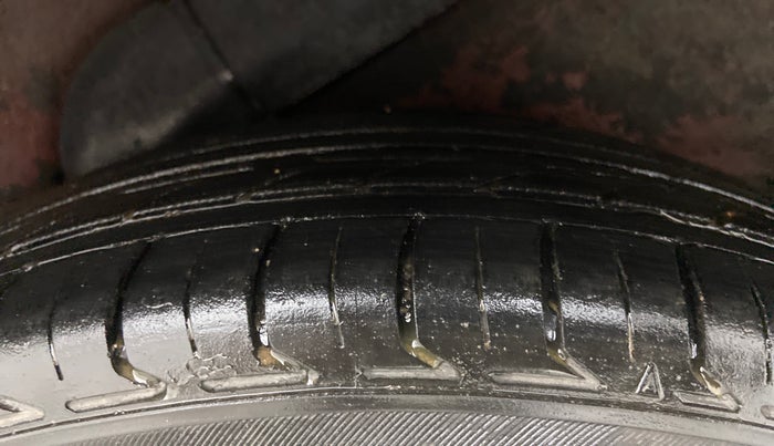 2010 Hyundai i10 MAGNA 1.2, Petrol, Manual, 83,958 km, Left Rear Tyre Tread
