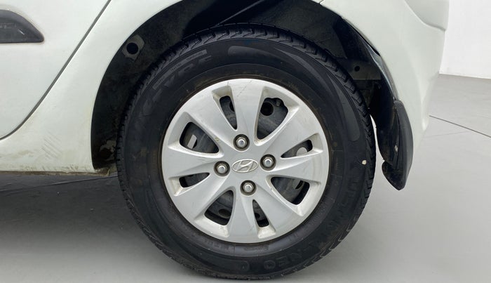 2012 Hyundai i10 MAGNA 1.2, Petrol, Manual, 30,779 km, Left Rear Wheel