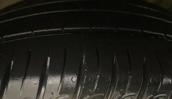 2021 KIA SONET GTX PLUS 1.0 DCT, Petrol, Automatic, 30,535 km, Left Front Tyre Tread