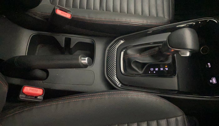 2021 KIA SONET GTX PLUS 1.0 DCT, Petrol, Automatic, 30,535 km, Gear Lever