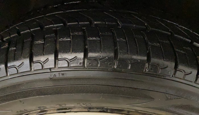 2014 Maruti Alto K10 VXI AMT, Petrol, Automatic, 48,868 km, Right Front Tyre Tread