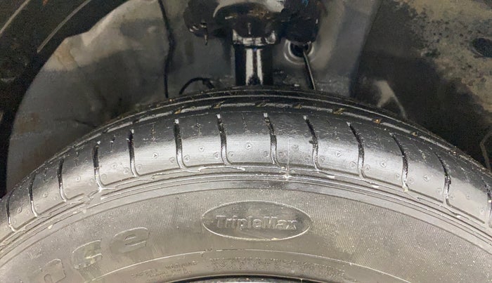 2019 Hyundai VENUE S 1.0 TURBO DCT, Petrol, Automatic, 8,987 km, Right Front Tyre Tread