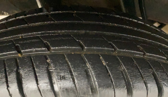 2015 Renault Kwid RXT 0.8, Petrol, Manual, 75,750 km, Right Rear Tyre Tread