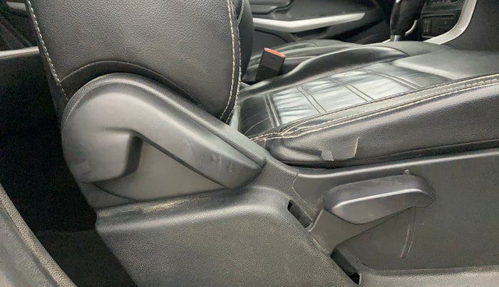 2018 Ford Ecosport TITANIUM + 1.5L PETROL AT, Petrol, Automatic, 34,101 km, Driver Side Adjustment Panel