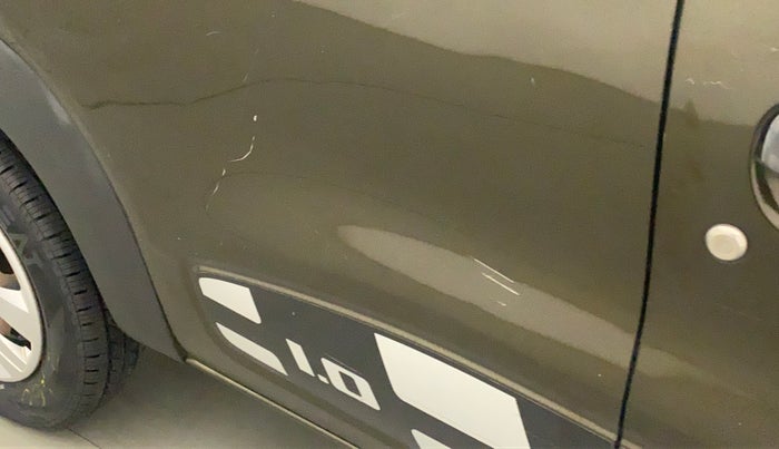 2016 Renault Kwid RXT 1.0, Petrol, Manual, 18,982 km, Right rear door - Slightly dented