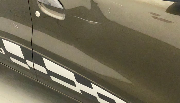 2016 Renault Kwid RXT 1.0, Petrol, Manual, 18,982 km, Driver-side door - Slightly dented