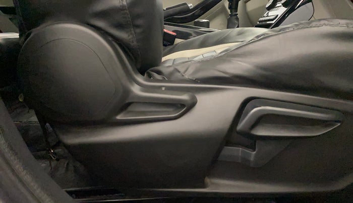 2021 Tata NEXON XZ PLUS (O) PETROL, Petrol, Manual, 81,940 km, Driver Side Adjustment Panel