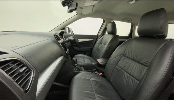 2022 Maruti BREZZA ZXI + AT SMART HYBRID, Petrol, Automatic, 31,047 km, Right Side Front Door Cabin
