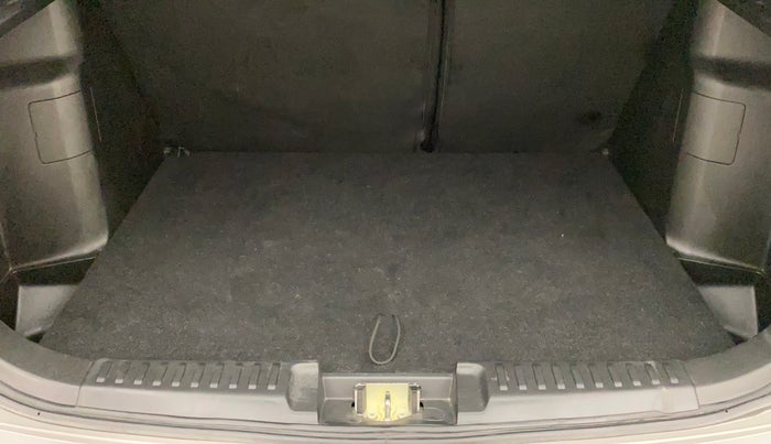 2022 Maruti BREZZA ZXI + AT SMART HYBRID, Petrol, Automatic, 31,047 km, Boot Inside