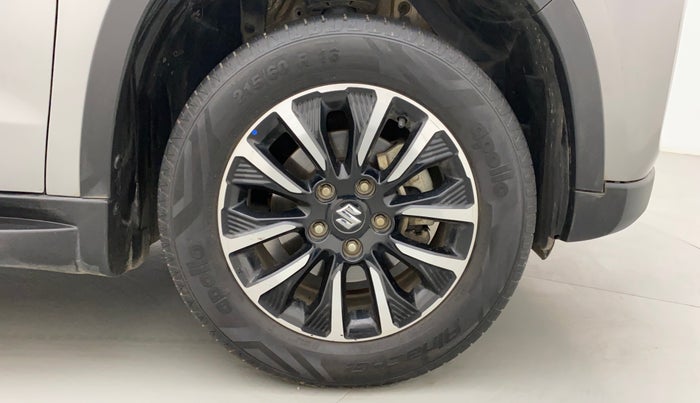 2022 Maruti BREZZA ZXI + AT SMART HYBRID, Petrol, Automatic, 31,047 km, Right Front Wheel
