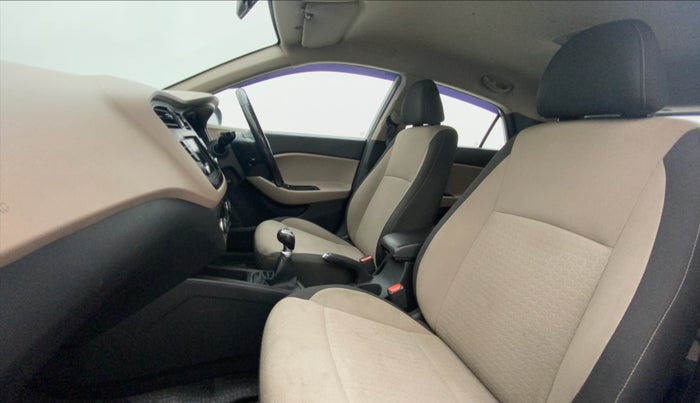 2018 Hyundai Elite i20 ASTA 1.2 (O), Petrol, Manual, 55,101 km, Right Side Front Door Cabin