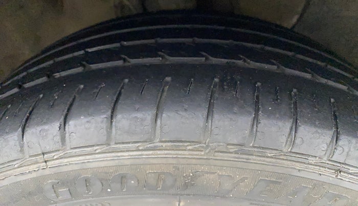 2018 Hyundai Elite i20 ASTA 1.2 (O), Petrol, Manual, 55,101 km, Right Front Tyre Tread