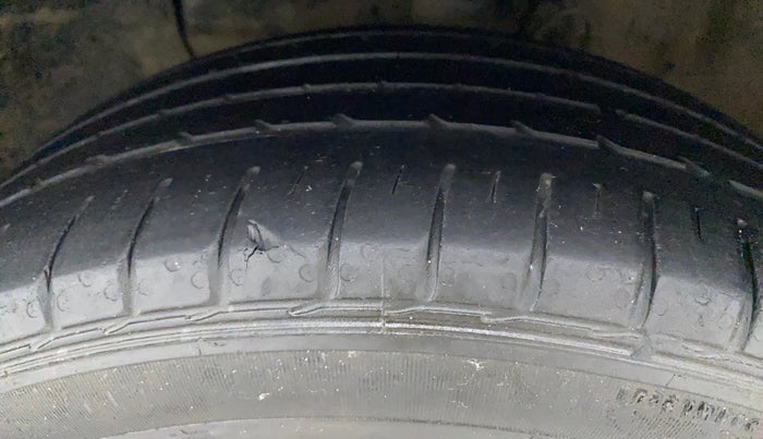 2018 Hyundai Elite i20 ASTA 1.2 (O), Petrol, Manual, 55,101 km, Left Front Tyre Tread