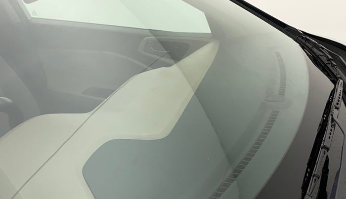2018 Hyundai Elite i20 ASTA 1.2 (O), Petrol, Manual, 55,101 km, Front windshield - Minor spot on windshield