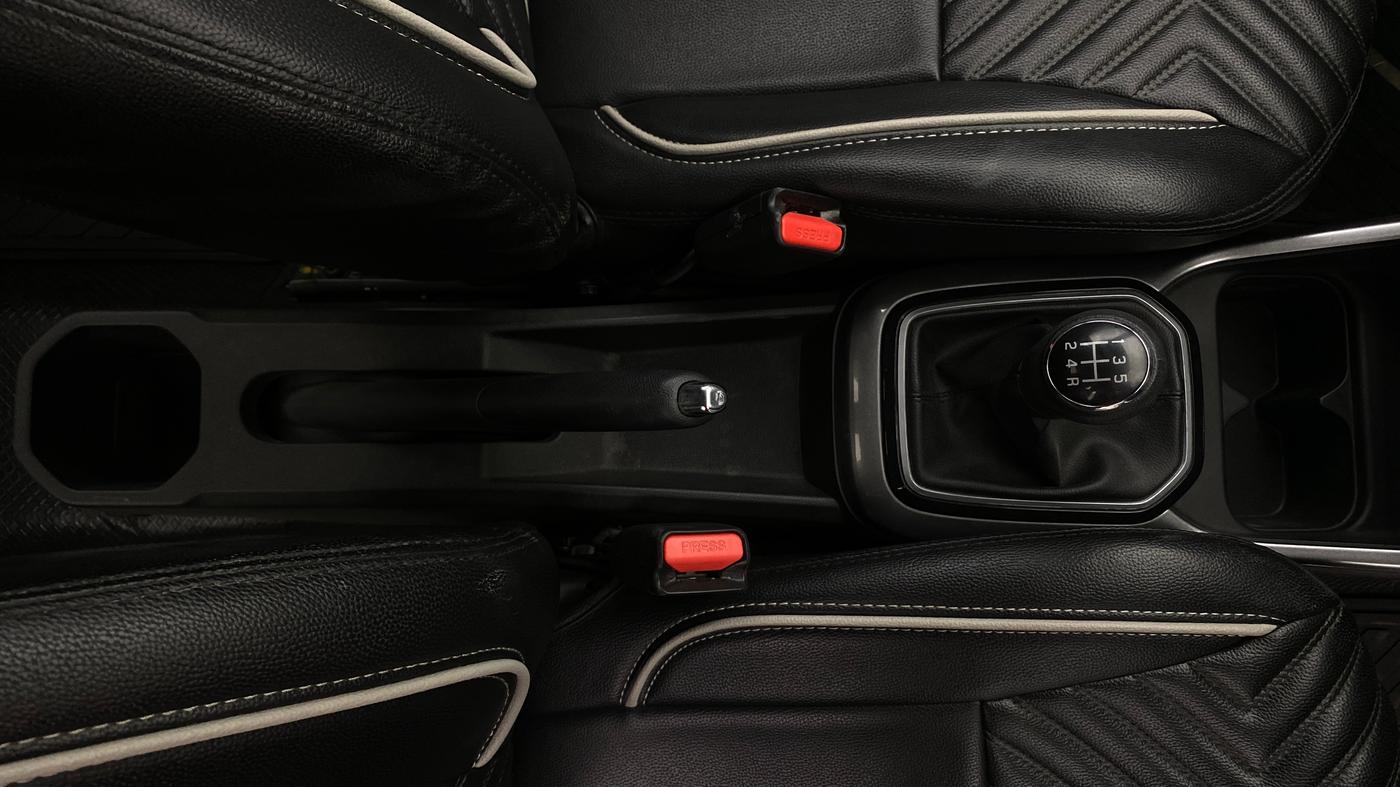 2020 Maruti IGNIS ALPHA 1.2, Petrol, Manual, 10,465 km, Gear Lever