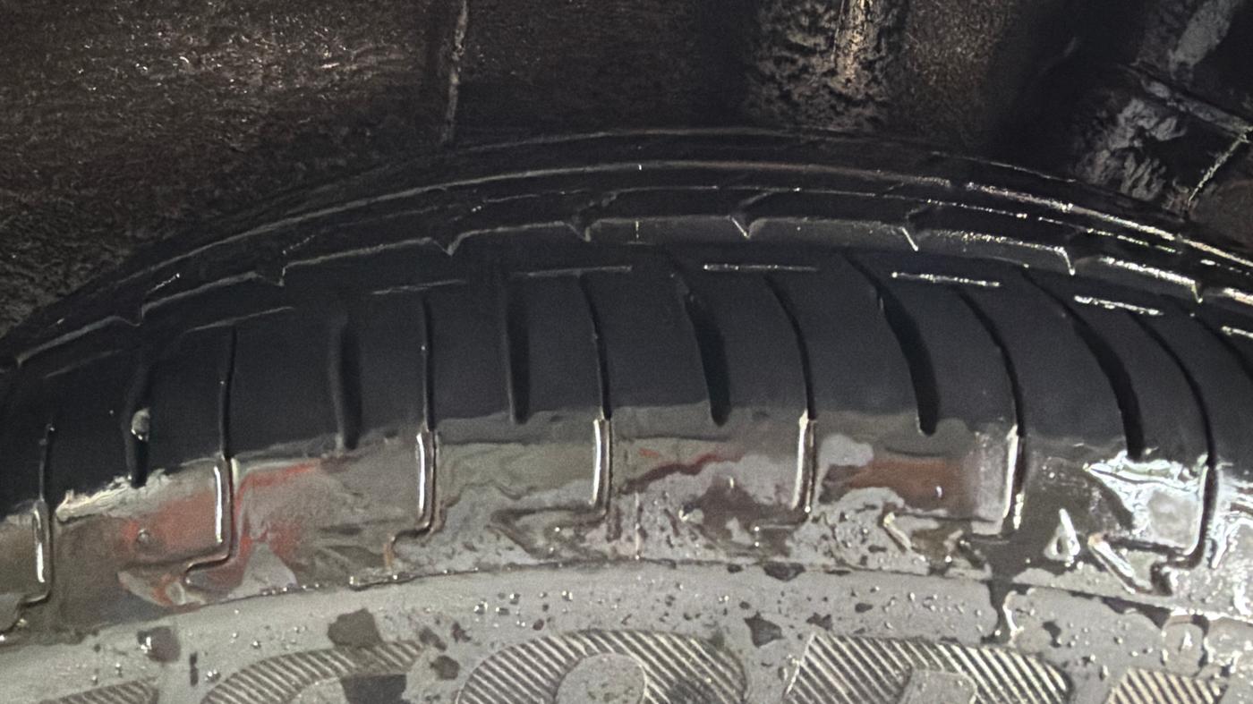 2014 Hyundai Xcent SX 1.2 (O), Petrol, Manual, 1,17,664 km, Left Rear Tyre Tread
