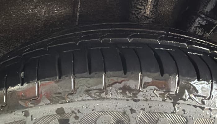 2014 Hyundai Xcent SX 1.2 (O), Petrol, Manual, 1,17,664 km, Left Rear Tyre Tread
