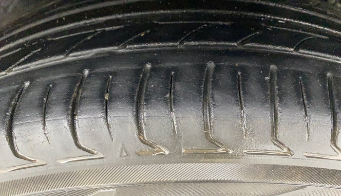 2016 Hyundai Grand i10 MAGNA 1.2 KAPPA VTVT, Petrol, Manual, 70,797 km, Left Rear Tyre Tread