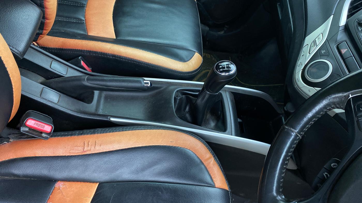 2015 Maruti Baleno ZETA DIESEL 1.3, Diesel, Manual, 71,200 km, Gear Lever