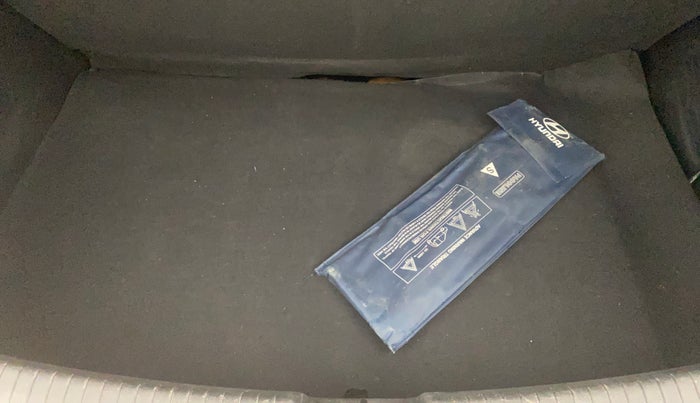 2015 Hyundai Grand i10 ASTA AT 1.2 KAPPA VTVT, Petrol, Automatic, 61,350 km, Boot Inside