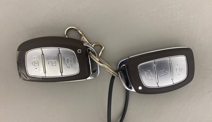 2015 Hyundai Grand i10 ASTA AT 1.2 KAPPA VTVT, Petrol, Automatic, 61,350 km, Key Close Up