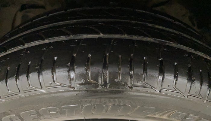 2022 Tata Tiago XT CNG, CNG, Manual, 30,092 km, Left Front Tyre Tread