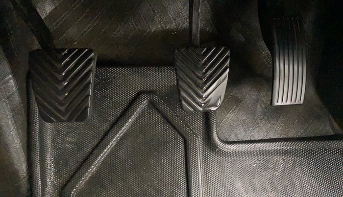 2021 Hyundai VENUE SX 1.5 CRDI, Diesel, Manual, 1,05,889 km, Pedals