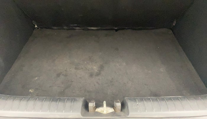 2021 Hyundai VENUE SX 1.5 CRDI, Diesel, Manual, 1,05,889 km, Boot Inside