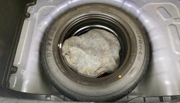 2021 Hyundai VENUE SX 1.5 CRDI, Diesel, Manual, 1,05,889 km, Spare Tyre