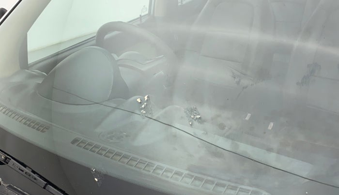 2011 Hyundai Santro Xing GL PLUS, Petrol, Manual, 75,832 km, Front windshield - Minor spot on windshield