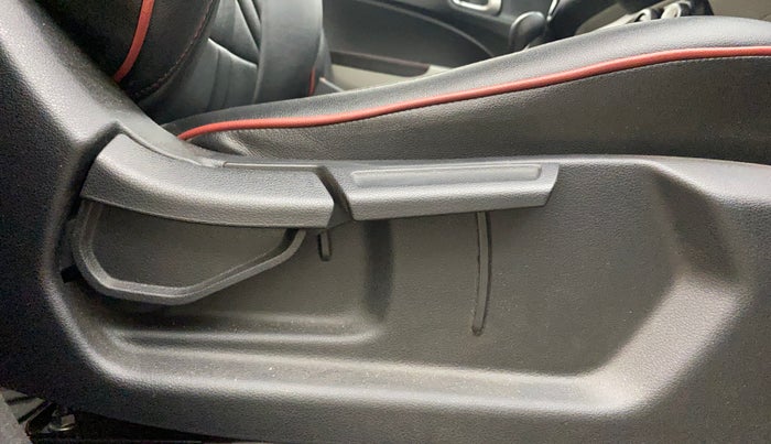 2022 Hyundai VENUE SX 1.2 PETROL, Petrol, Manual, 36,043 km, Driver Side Adjustment Panel