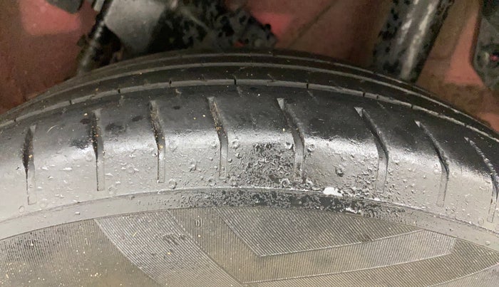 2022 Hyundai VENUE SX 1.2 PETROL, Petrol, Manual, 36,043 km, Left Rear Tyre Tread