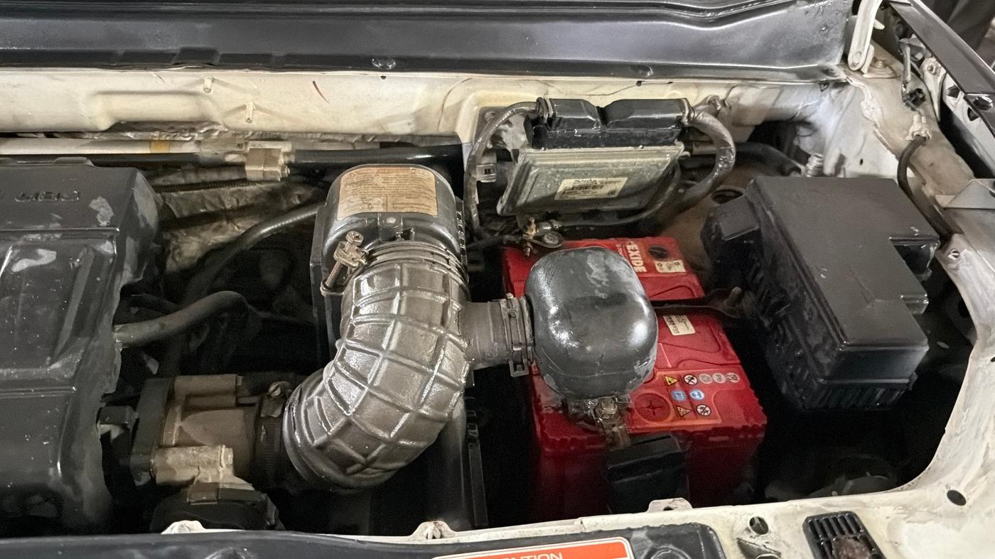2019 Mahindra KUV 100 NXT K4+ P 6 STR, Petrol, Manual, 47,786 km, Engine View - Left
