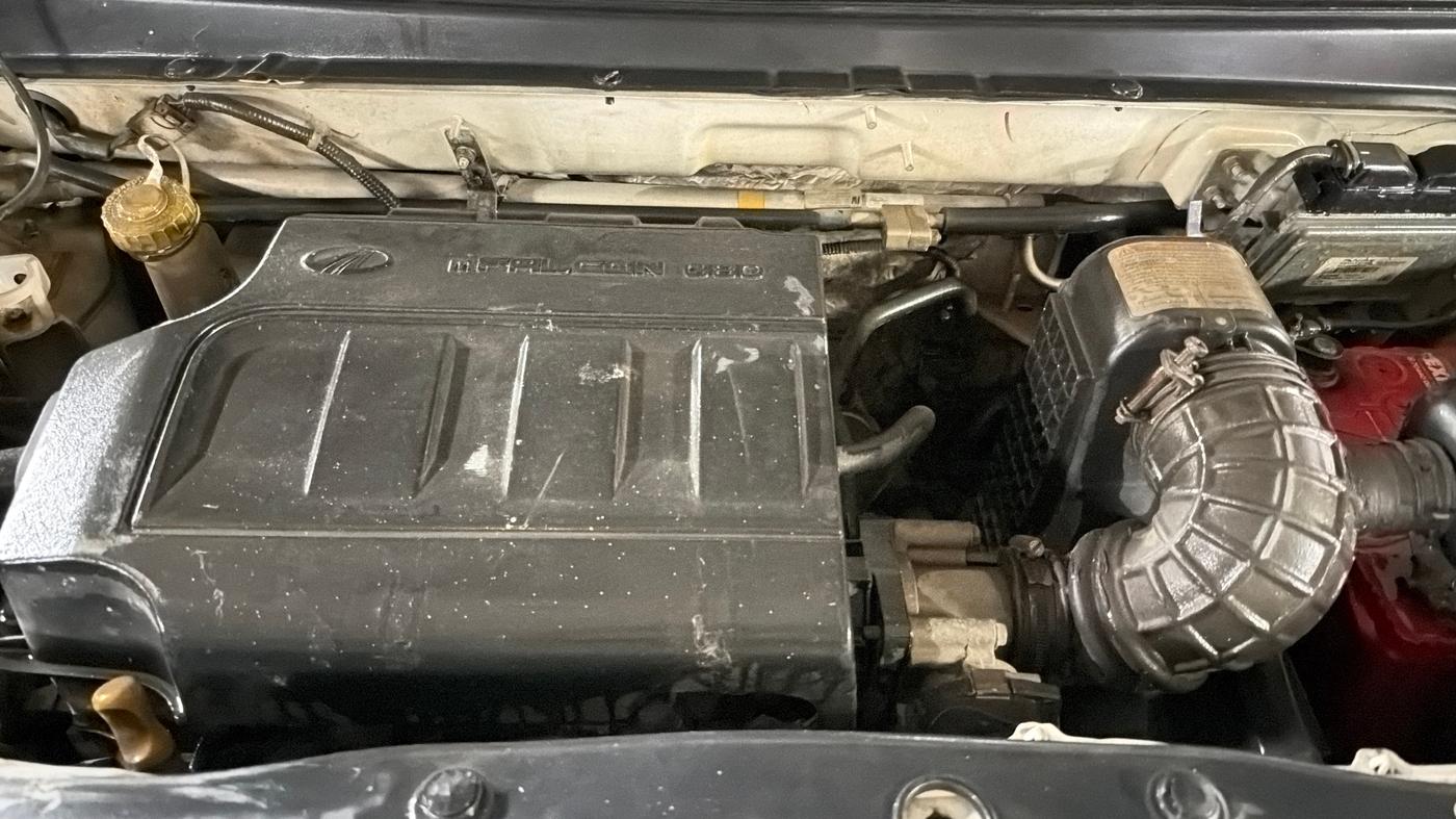 2019 Mahindra KUV 100 NXT K4+ P 6 STR, Petrol, Manual, 47,786 km, Engine View